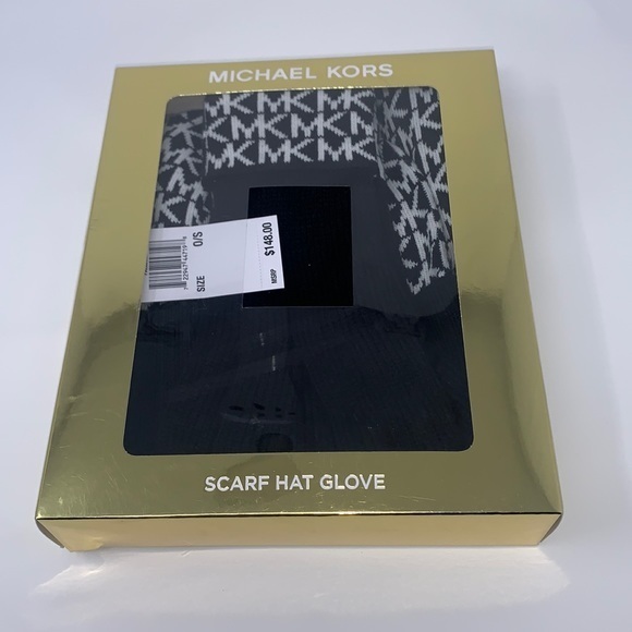 BLACK/white MK MICHEAL KORS HAT/SCARF/GLOVES DELUXE SET! $148.00 retail - Picture 1 of 8